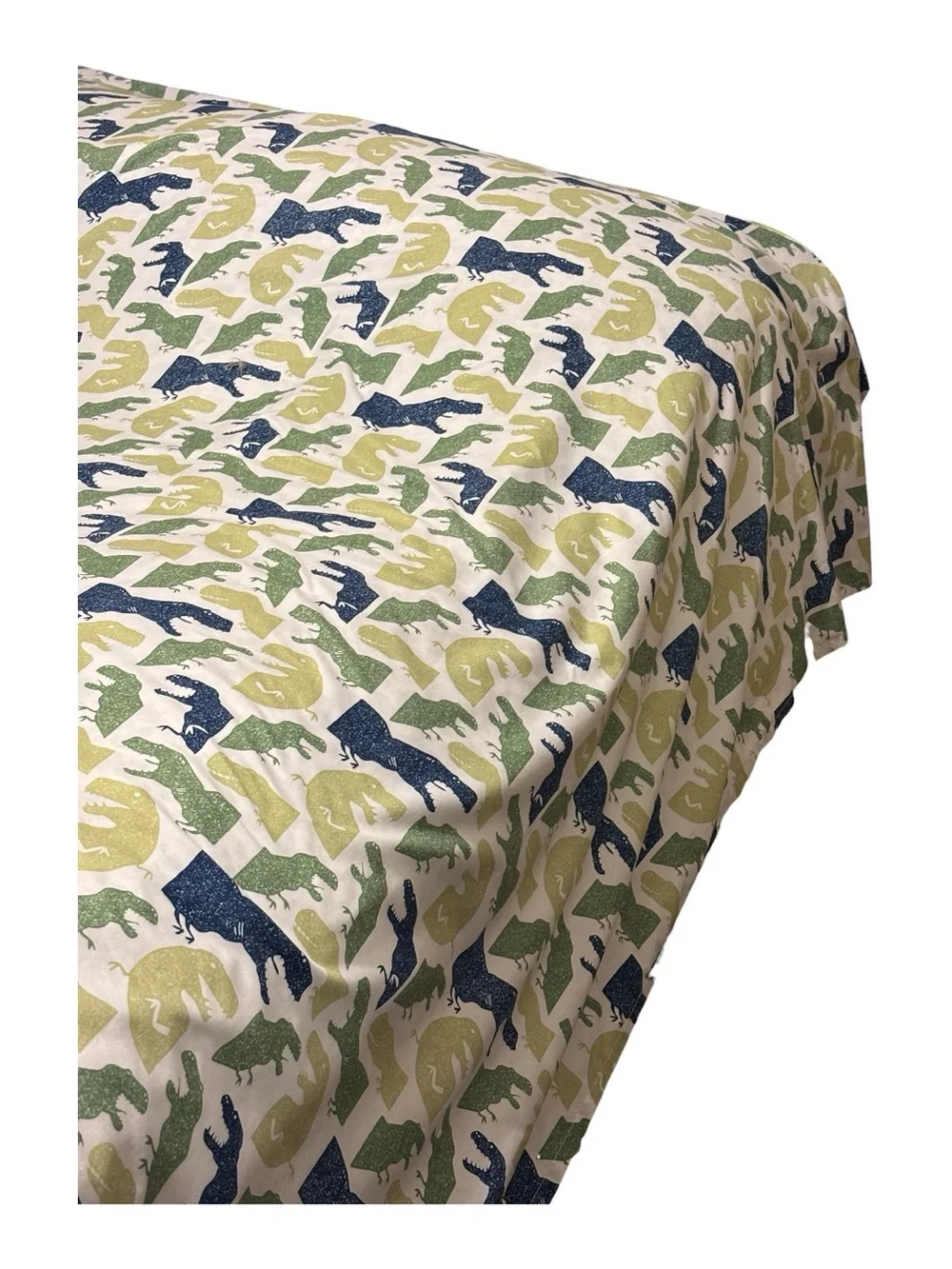 2 Pc Pillowfort Colossal Chomp Queen Full Flat Sheet & Standard Pillowcase Green